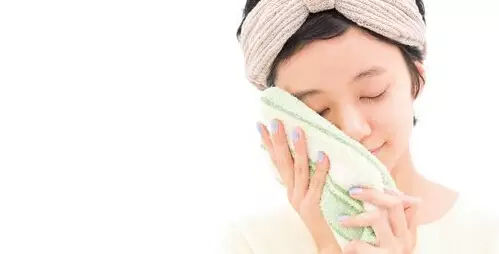 洗脸毛巾油腻腻的怎么才能洗干净