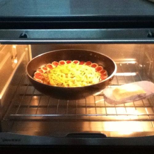 披萨上下火180度烤多久