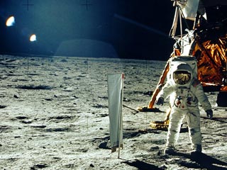 宇航员飞到月球要多久